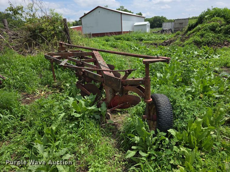 image for item EV2191 Massey Ferguson 86  plow