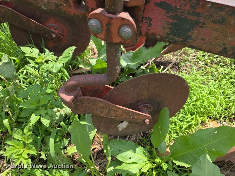 image for item EV2191 Massey Ferguson 86  plow