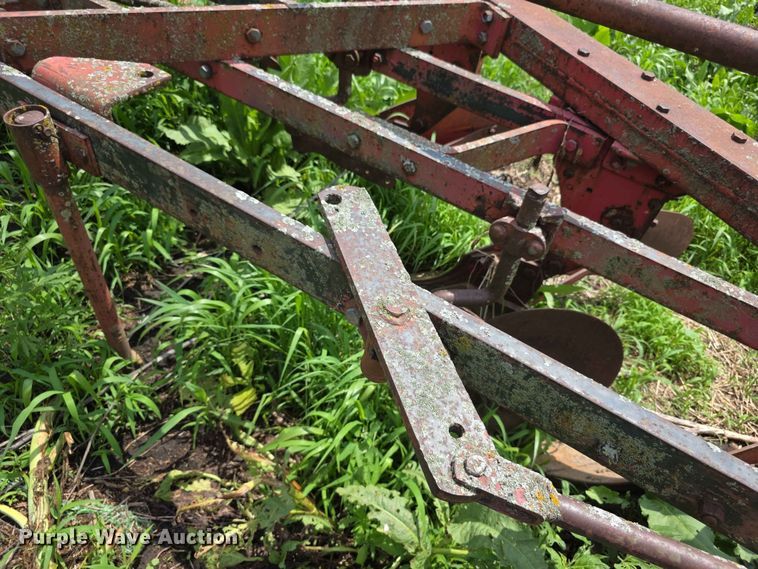 image for item EV2191 Massey Ferguson 86  plow