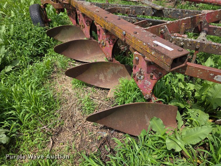 image for item EV2191 Massey Ferguson 86  plow
