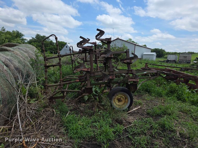 image for item EV2192 Glencoe  field cultivator