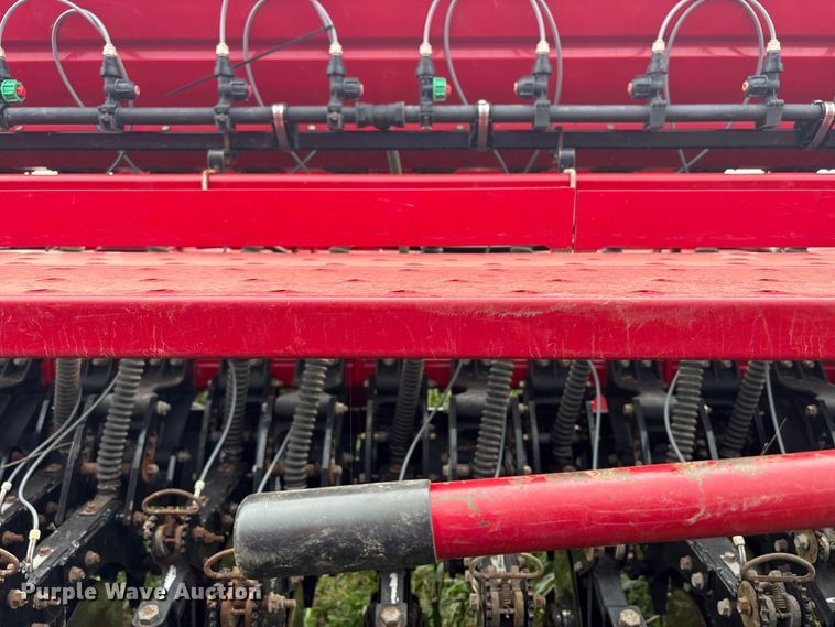 image for item EW0018 Sunflower SF9435 grain drill
