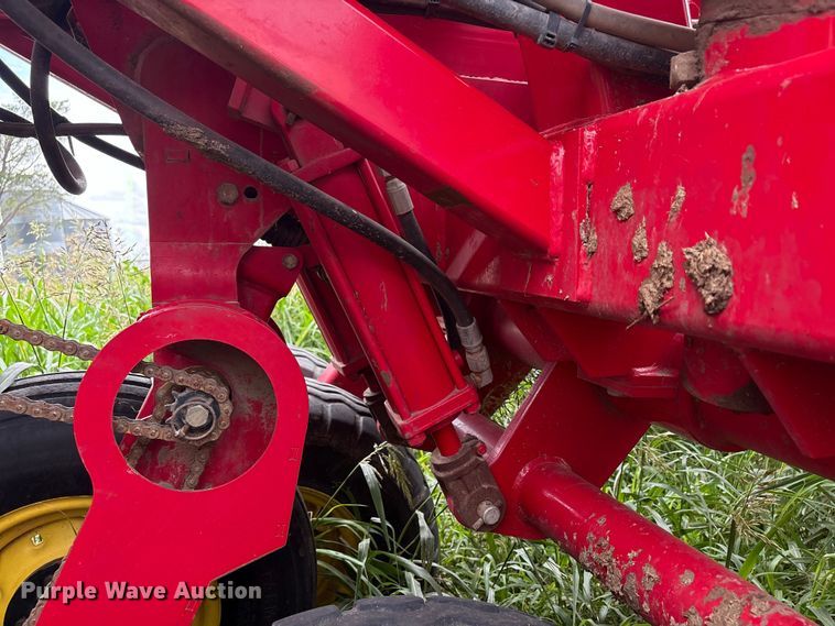 image for item EW0018 Sunflower SF9435 grain drill