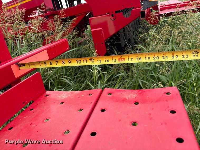 image for item EW0018 Sunflower SF9435 grain drill