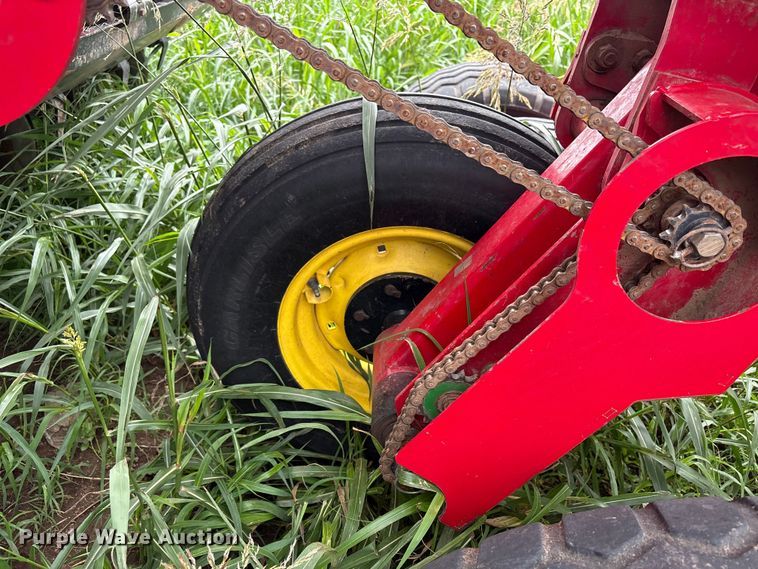 image for item EW0018 Sunflower SF9435 grain drill