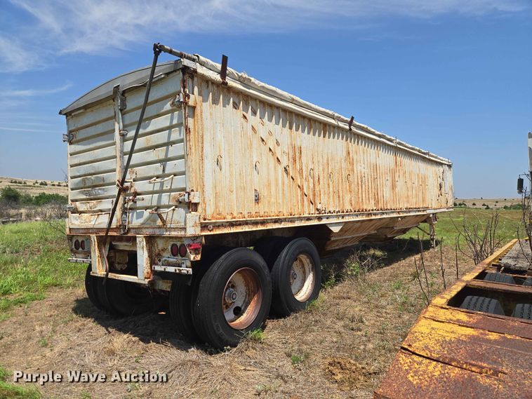 image for item EW0291 1979 Pullman Trailmobile 0VGH-5CAH grain trailer