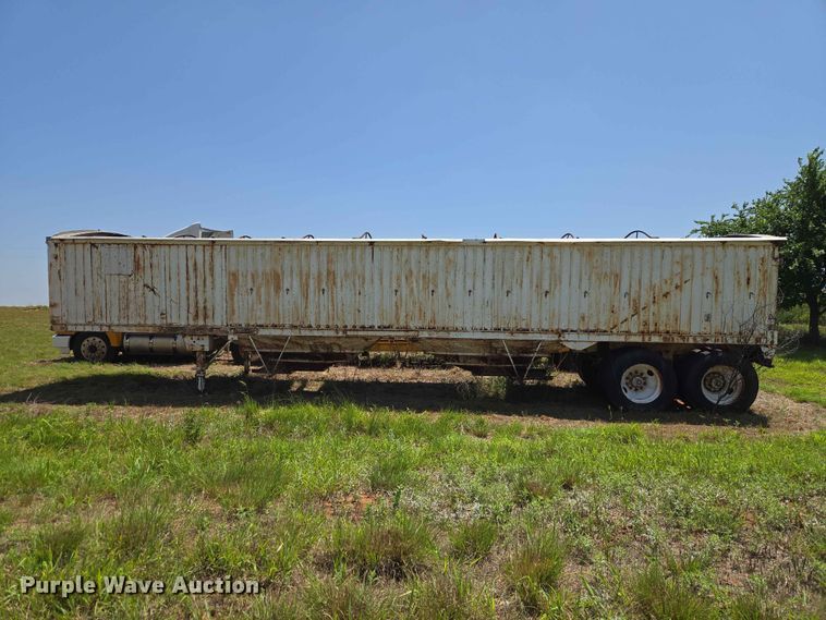 image for item EW0291 1979 Pullman Trailmobile 0VGH-5CAH grain trailer