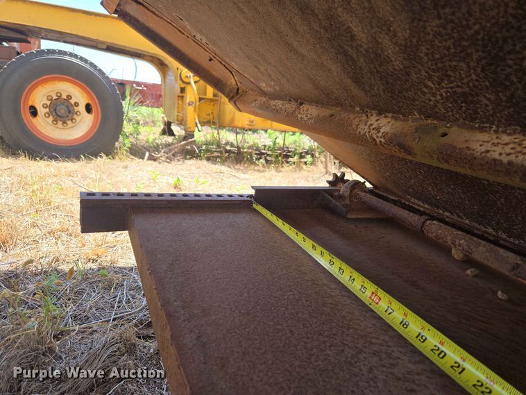image for item EW0291 1979 Pullman Trailmobile 0VGH-5CAH grain trailer