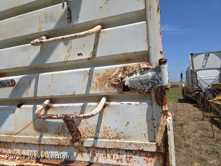 image for item EW0291 1979 Pullman Trailmobile 0VGH-5CAH grain trailer