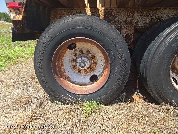 image for item EW0291 1979 Pullman Trailmobile 0VGH-5CAH grain trailer
