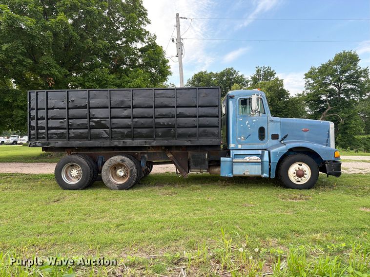 image for item EW4788 1987 Peterbilt 567 grain truck