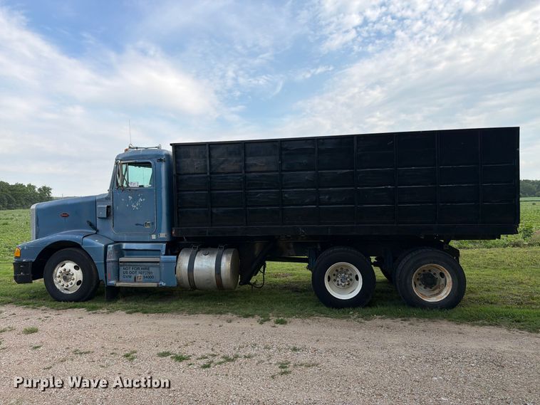 image for item EW4788 1987 Peterbilt 567 grain truck