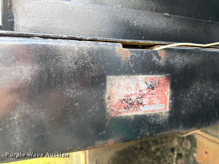 image for item EW4788 1987 Peterbilt 567 grain truck