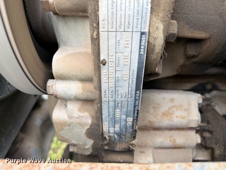 image for item EW4788 1987 Peterbilt 567 grain truck