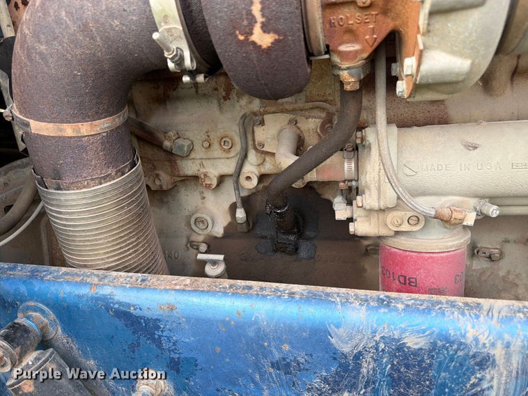 image for item EW4788 1987 Peterbilt 567 grain truck