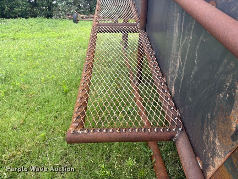image for item EW4790 Shop built livestock loading chute
