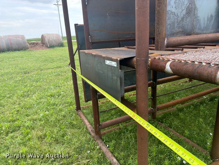 image for item EW4790 Shop built livestock loading chute