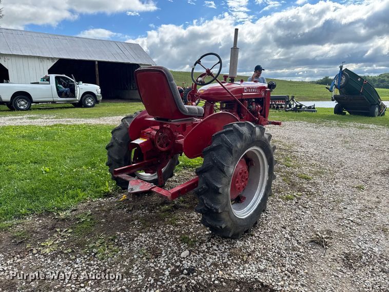 image for item FB5713 1941 Farmall B tractor