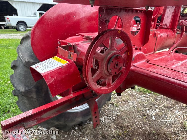 image for item FB5713 1941 Farmall B tractor