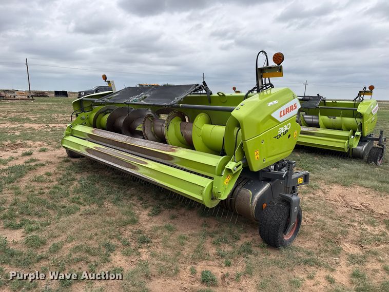image for item FB6749 Claas 380 pickup head