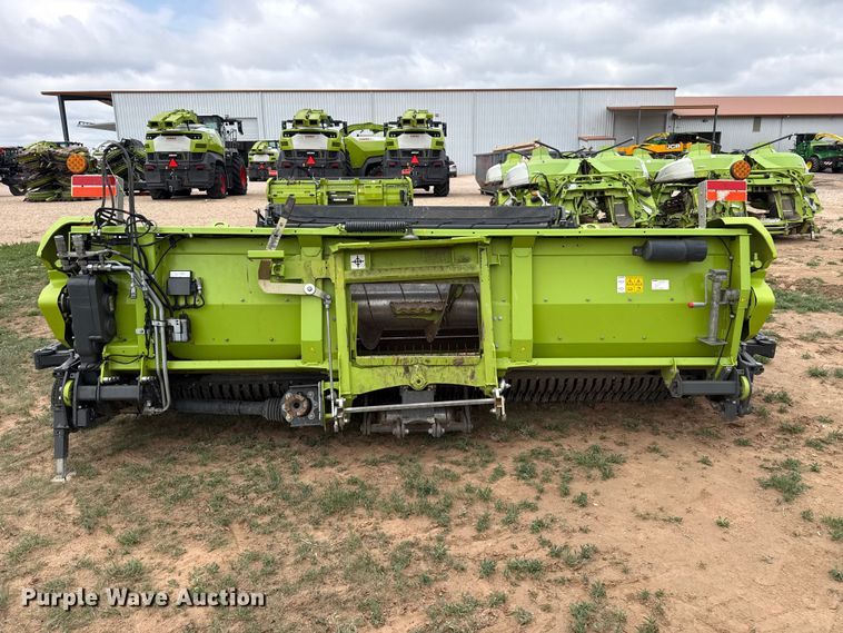 image for item FB6749 Claas 380 pickup head