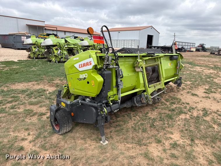 image for item FB6749 Claas 380 pickup head