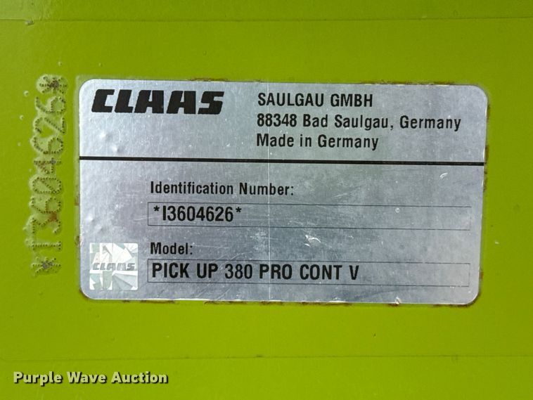 image for item FB6749 Claas 380 pickup head
