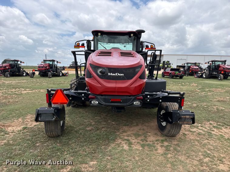 image for item FB6754 2022 Macdon M1240 swather / windrower
