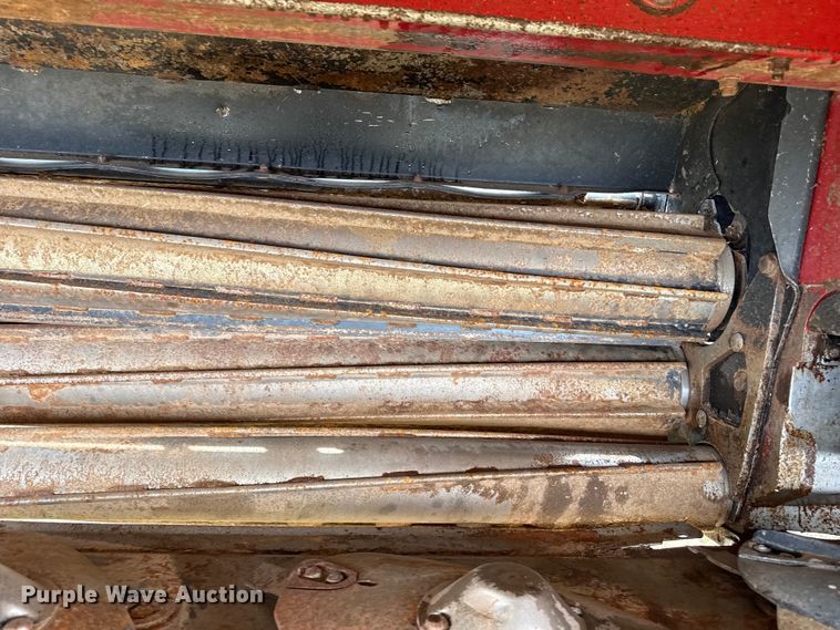 image for item FB6754 2022 Macdon M1240 swather / windrower