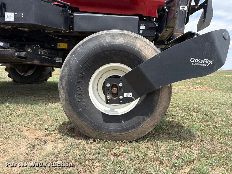 image for item FB6754 2022 Macdon M1240 swather / windrower
