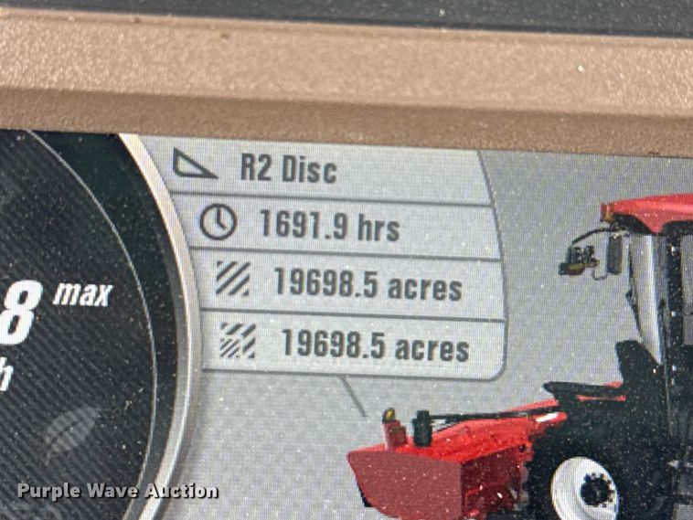 image for item FB6754 2022 Macdon M1240 swather / windrower