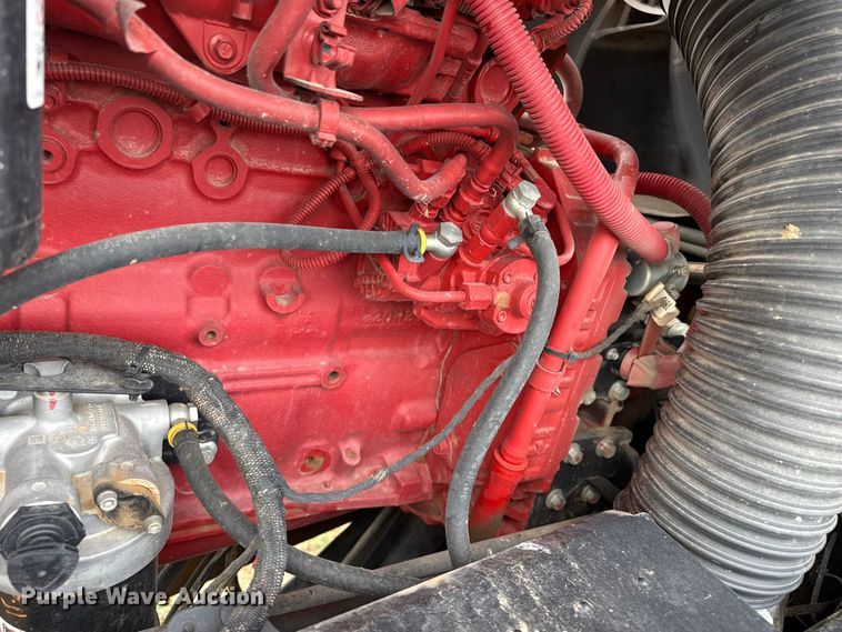 image for item FB6754 2022 Macdon M1240 swather / windrower