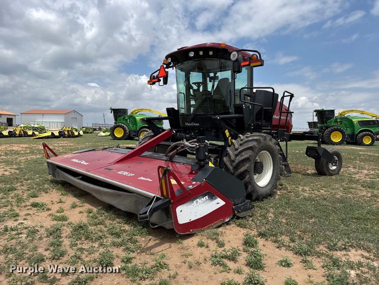 image for item FB6755 2022 Macdon M1240 swather / windrower
