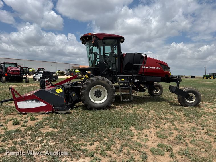 image for item FB6755 2022 Macdon M1240 swather / windrower
