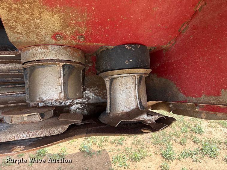 image for item FB6755 2022 Macdon M1240 swather / windrower