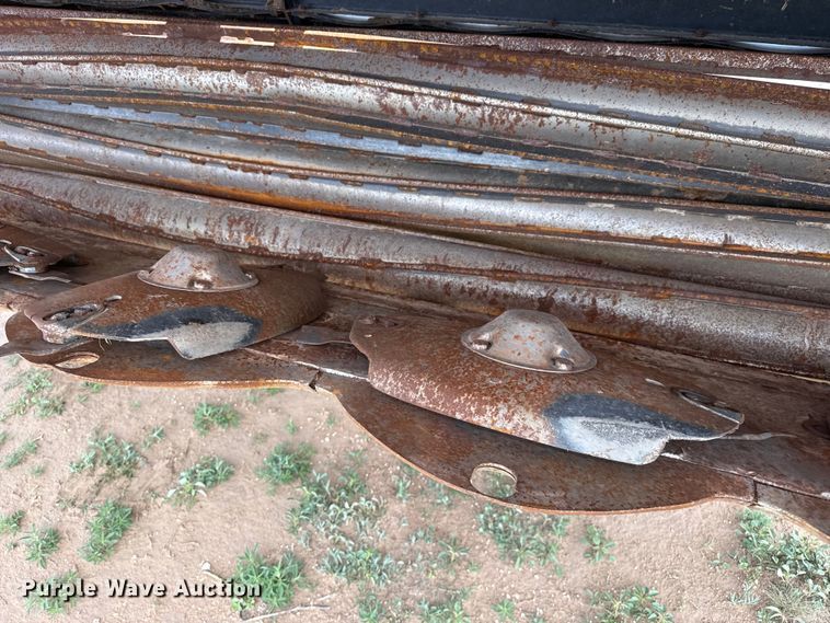 image for item FB6755 2022 Macdon M1240 swather / windrower