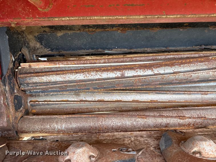 image for item FB6755 2022 Macdon M1240 swather / windrower