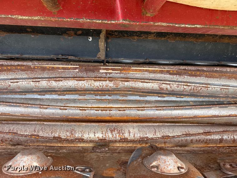 image for item FB6755 2022 Macdon M1240 swather / windrower