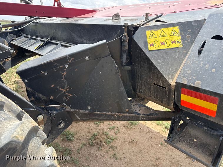 image for item FB6755 2022 Macdon M1240 swather / windrower