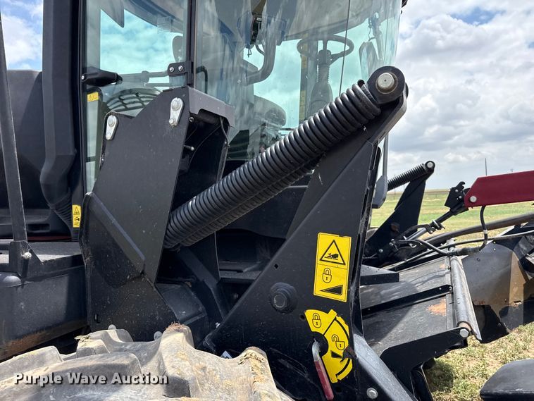 image for item FB6755 2022 Macdon M1240 swather / windrower