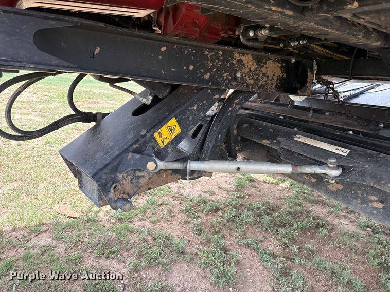 image for item FB6755 2022 Macdon M1240 swather / windrower
