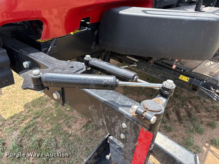 image for item FB6755 2022 Macdon M1240 swather / windrower