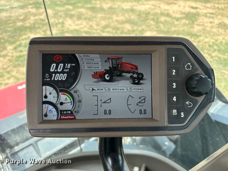 image for item FB6755 2022 Macdon M1240 swather / windrower