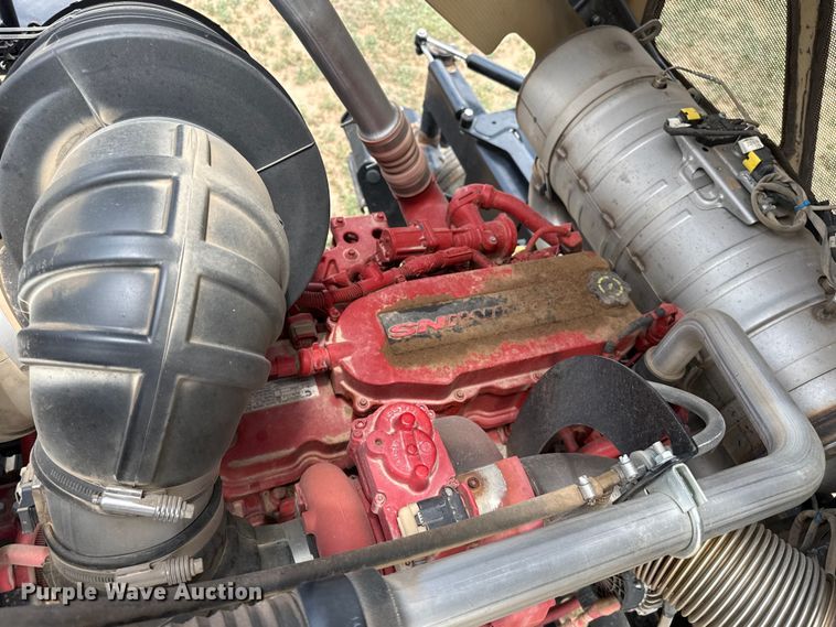 image for item FB6755 2022 Macdon M1240 swather / windrower