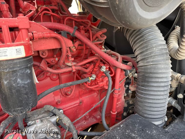 image for item FB6755 2022 Macdon M1240 swather / windrower