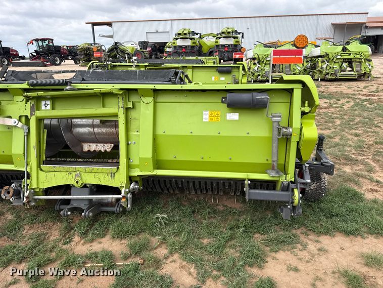 image for item FB6758 Claas 380 pickup head