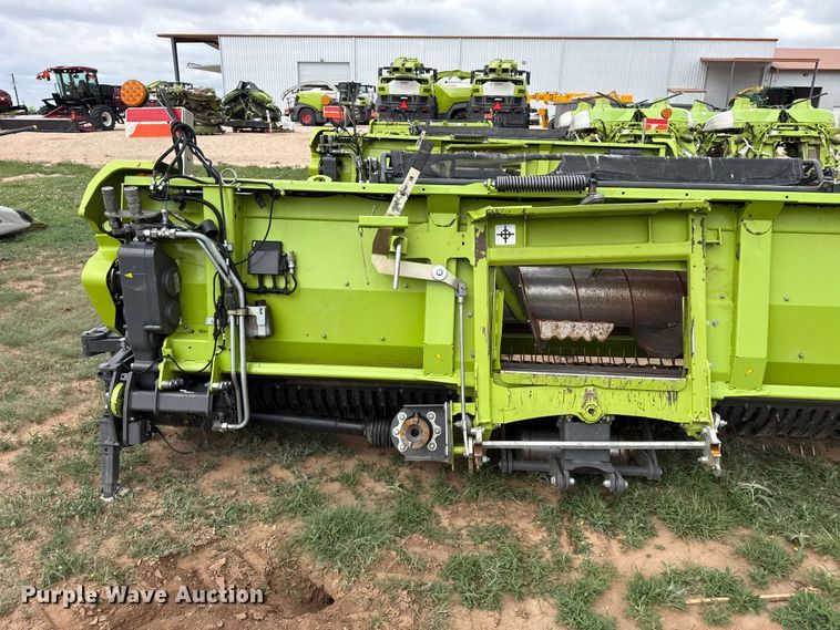 image for item FB6758 Claas 380 pickup head