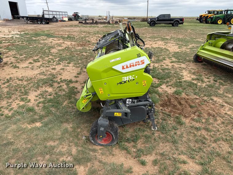 image for item FB6758 Claas 380 pickup head