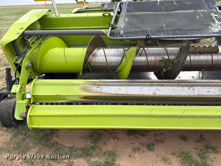 image for item FB6758 Claas 380 pickup head