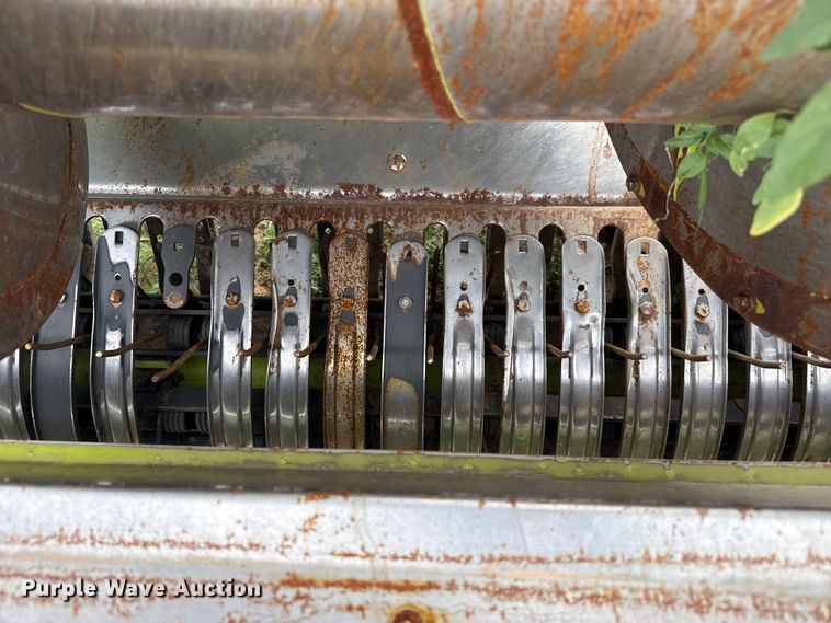 image for item FB6758 Claas 380 pickup head